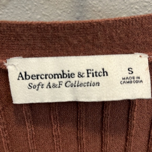 Rust Cardigan Abercrombie and Fitch Small - Picture 2 of 3